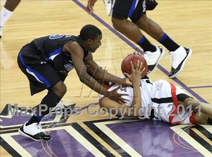 Thumbnail 1 in Salesian vs. Windward (CIF State D4 Final) photogallery.