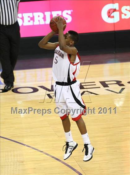 Thumbnail 2 in Salesian vs. Windward (CIF State D4 Final) photogallery.