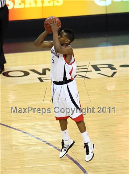 Thumbnail 1 in Salesian vs. Windward (CIF State D4 Final) photogallery.