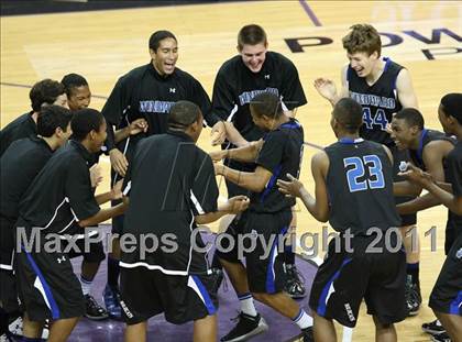 Thumbnail 3 in Salesian vs. Windward (CIF State D4 Final) photogallery.