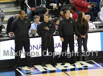 Thumbnail 2 in Salesian vs. Windward (CIF State D4 Final) photogallery.