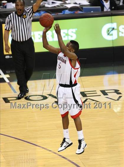 Thumbnail 3 in Salesian vs. Windward (CIF State D4 Final) photogallery.
