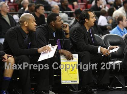 Thumbnail 2 in Salesian vs. Windward (CIF State D4 Final) photogallery.