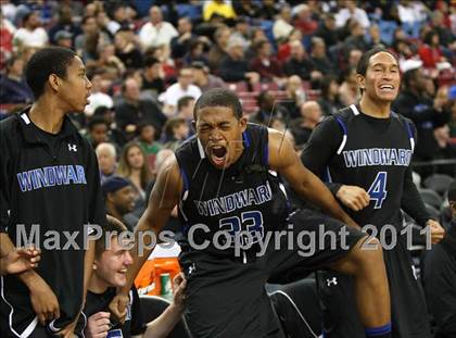 Thumbnail 3 in Salesian vs. Windward (CIF State D4 Final) photogallery.