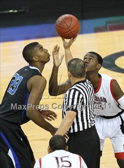 Thumbnail 2 in Salesian vs. Windward (CIF State D4 Final) photogallery.