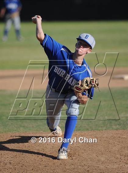 Thumbnail 3 in Arcadia vs. Burbank photogallery.