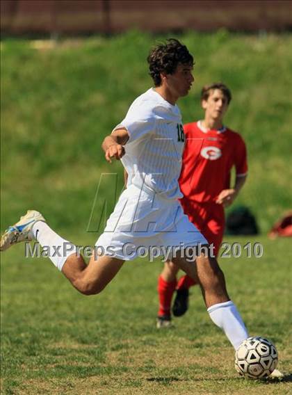 Thumbnail 1 in Knoxville Catholic vs Germantown (Bearden Invitational) photogallery.