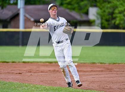Thumbnail 1 in Connersville vs. Delta (IHSAA 3A Section 24 Round 1) photogallery.