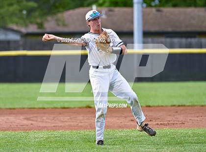 Thumbnail 1 in Connersville vs. Delta (IHSAA 3A Section 24 Round 1) photogallery.