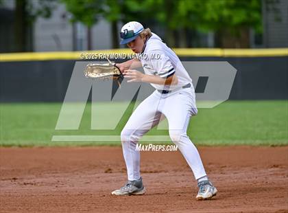 Thumbnail 3 in Connersville vs. Delta (IHSAA 3A Section 24 Round 1) photogallery.