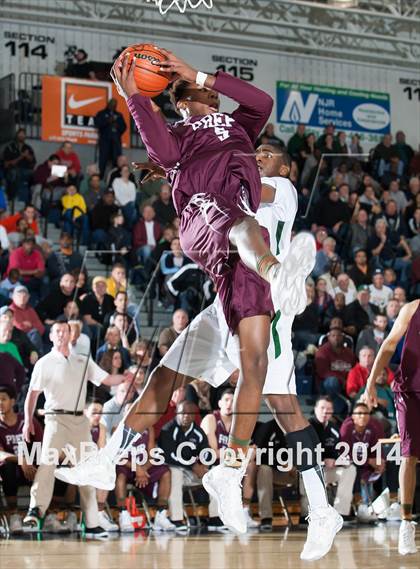 Thumbnail 2 in St. Joseph vs St. Peter's Prep (NJSIAA Non-Public A Final) photogallery.