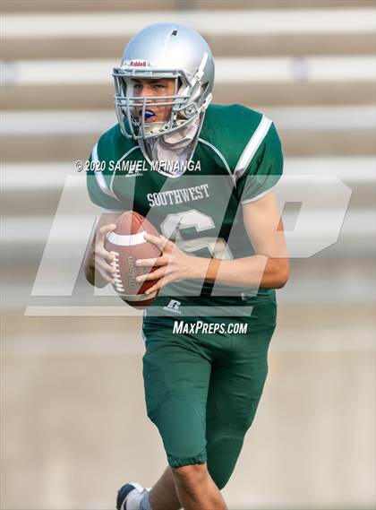 Thumbnail 3 in FR: Lincoln Southwest @ Lincoln East photogallery.