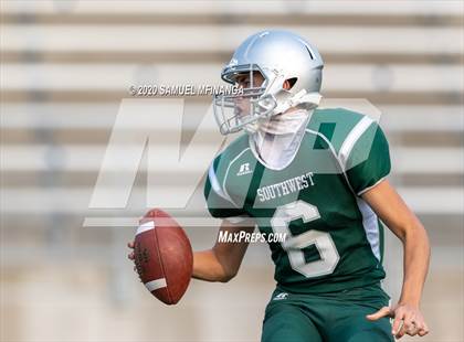 Thumbnail 1 in FR: Lincoln Southwest @ Lincoln East photogallery.