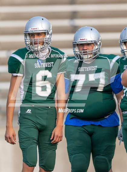 Thumbnail 1 in FR: Lincoln Southwest @ Lincoln East photogallery.