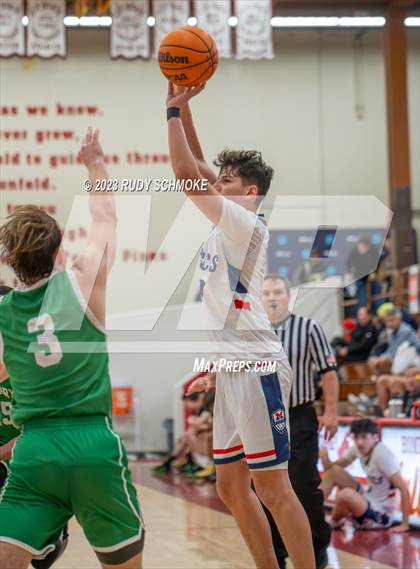 Thumbnail 1 in Montgomery vs. St. Mary's (Torrey Pines Holiday Classic) photogallery.