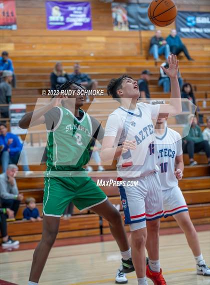 Thumbnail 2 in Montgomery vs. St. Mary's (Torrey Pines Holiday Classic) photogallery.