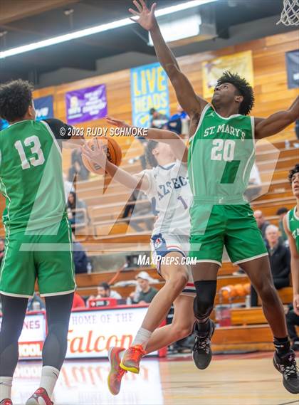 Thumbnail 3 in Montgomery vs. St. Mary's (Torrey Pines Holiday Classic) photogallery.