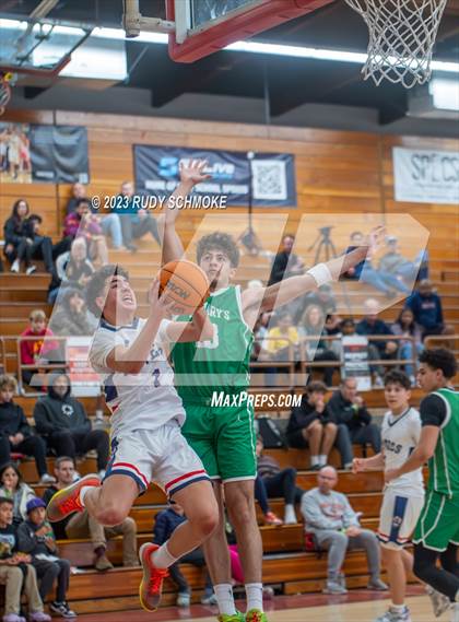 Thumbnail 1 in Montgomery vs. St. Mary's (Torrey Pines Holiday Classic) photogallery.