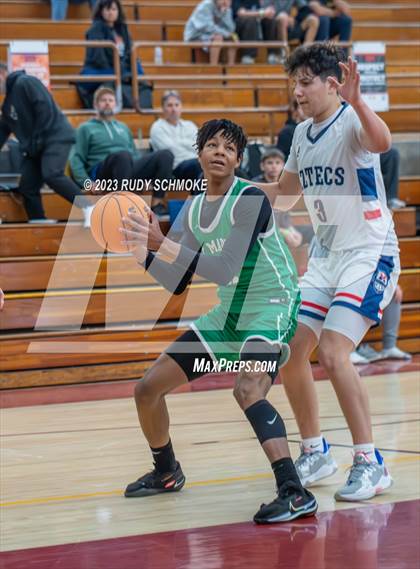 Thumbnail 1 in Montgomery vs. St. Mary's (Torrey Pines Holiday Classic) photogallery.