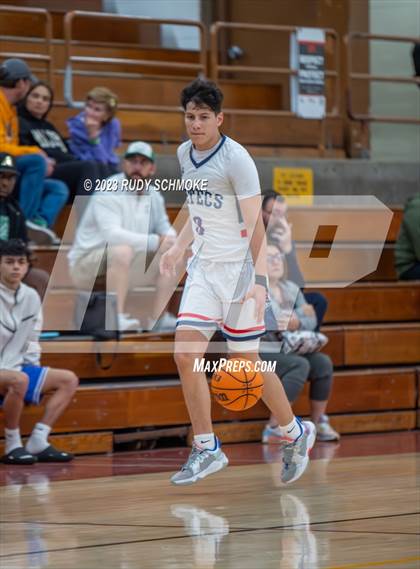 Thumbnail 2 in Montgomery vs. St. Mary's (Torrey Pines Holiday Classic) photogallery.