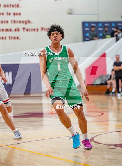Thumbnail 2 in Montgomery vs. St. Mary's (Torrey Pines Holiday Classic) photogallery.
