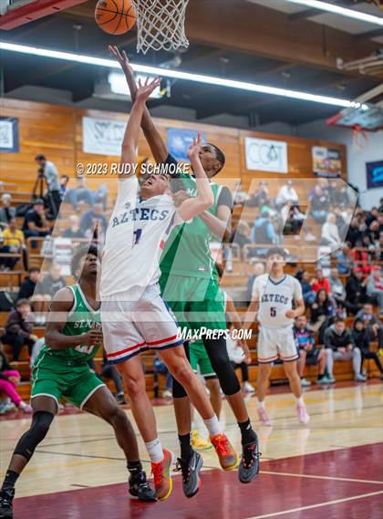 Thumbnail 3 in Montgomery vs. St. Mary's (Torrey Pines Holiday Classic) photogallery.