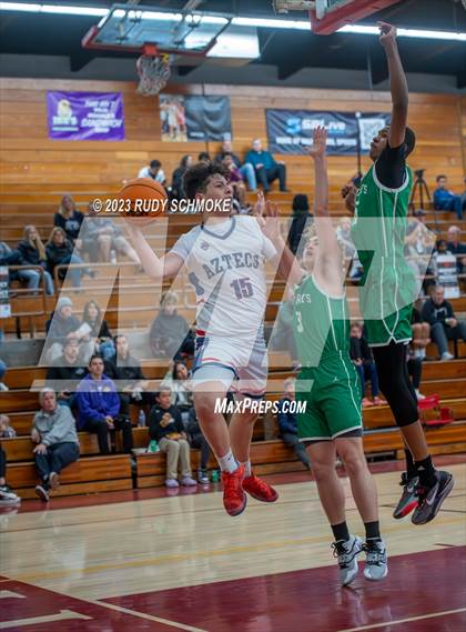 Thumbnail 2 in Montgomery vs. St. Mary's (Torrey Pines Holiday Classic) photogallery.