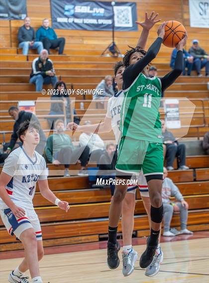 Thumbnail 3 in Montgomery vs. St. Mary's (Torrey Pines Holiday Classic) photogallery.
