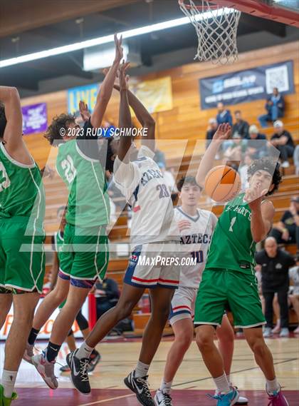 Thumbnail 2 in Montgomery vs. St. Mary's (Torrey Pines Holiday Classic) photogallery.