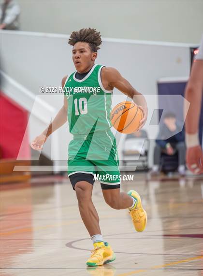 Thumbnail 2 in Montgomery vs. St. Mary's (Torrey Pines Holiday Classic) photogallery.