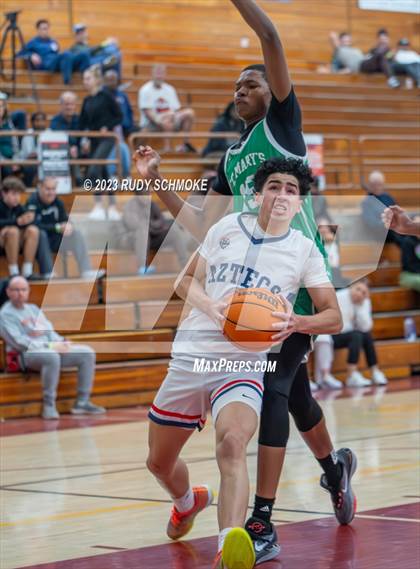 Thumbnail 2 in Montgomery vs. St. Mary's (Torrey Pines Holiday Classic) photogallery.