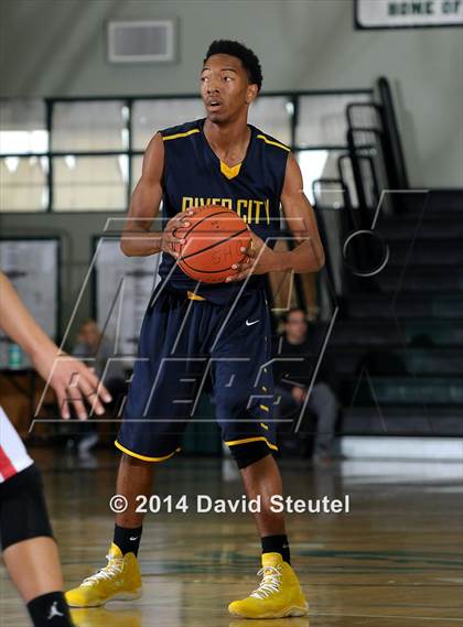 Thumbnail 1 in River City vs. Ripon (Ram Jam Winter Classic) photogallery.