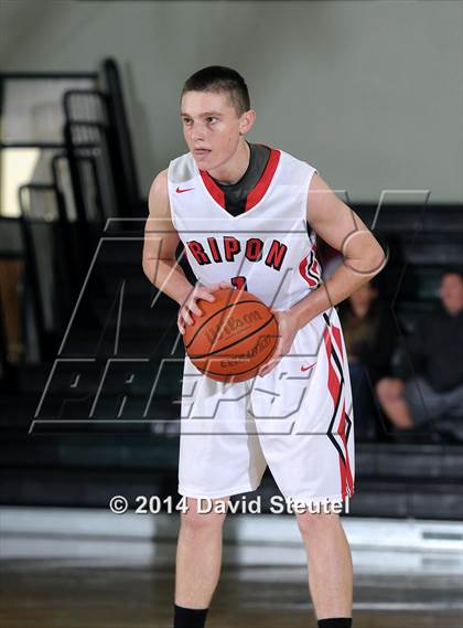 Thumbnail 1 in River City vs. Ripon (Ram Jam Winter Classic) photogallery.