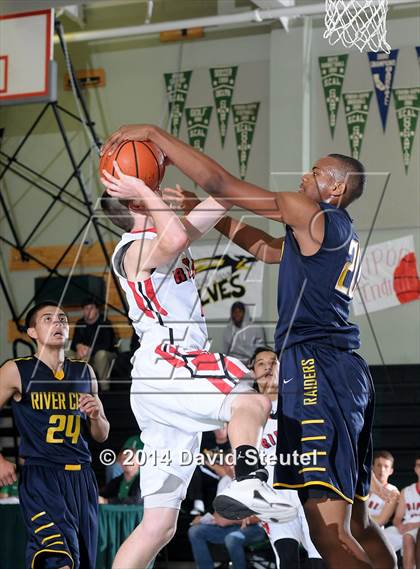 Thumbnail 1 in River City vs. Ripon (Ram Jam Winter Classic) photogallery.