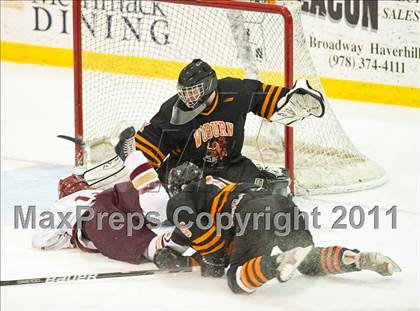Thumbnail 3 in Woburn vs Boston College High (MIAA Super 8 Round Robin) photogallery.