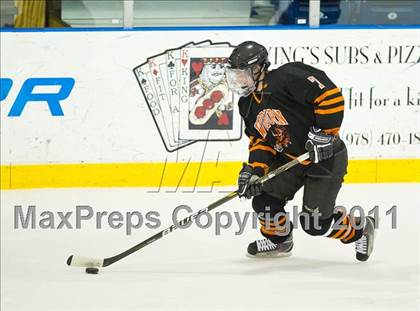 Thumbnail 2 in Woburn vs Boston College High (MIAA Super 8 Round Robin) photogallery.