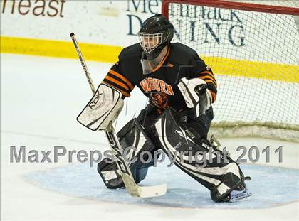 Thumbnail 2 in Woburn vs Boston College High (MIAA Super 8 Round Robin) photogallery.
