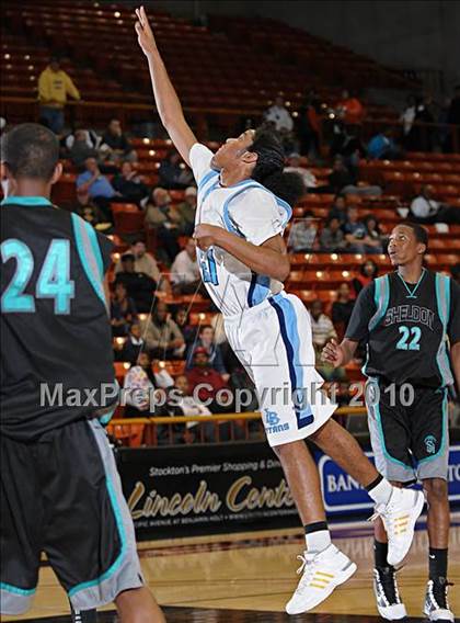 Thumbnail 3 in Sheldon vs. Burbank (CIF SJS D1 Playoffs) photogallery.