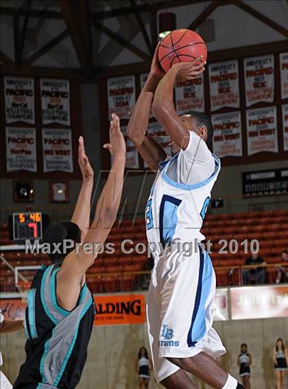 Thumbnail 1 in Sheldon vs. Burbank (CIF SJS D1 Playoffs) photogallery.