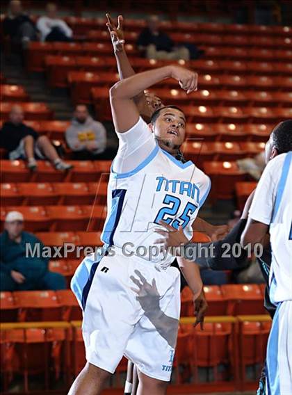 Thumbnail 2 in Sheldon vs. Burbank (CIF SJS D1 Playoffs) photogallery.