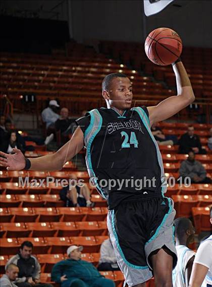 Thumbnail 3 in Sheldon vs. Burbank (CIF SJS D1 Playoffs) photogallery.