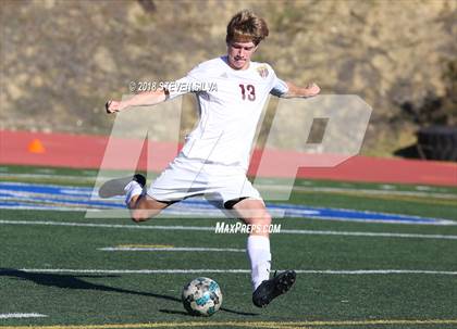 Thumbnail 1 in Point Loma vs. University City (San Diego Holiday Tournament) photogallery.
