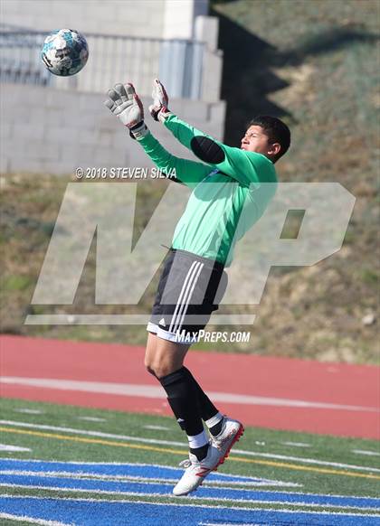 Thumbnail 1 in Point Loma vs. University City (San Diego Holiday Tournament) photogallery.