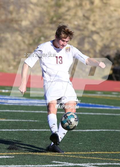 Thumbnail 2 in Point Loma vs. University City (San Diego Holiday Tournament) photogallery.