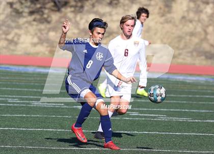 Thumbnail 1 in Point Loma vs. University City (San Diego Holiday Tournament) photogallery.