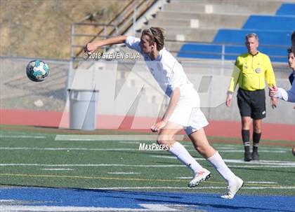 Thumbnail 1 in Point Loma vs. University City (San Diego Holiday Tournament) photogallery.