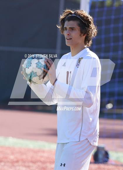 Thumbnail 1 in Point Loma vs. University City (San Diego Holiday Tournament) photogallery.