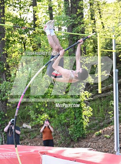 Thumbnail 3 in New Jersey Athletic Conference Meet (Pole Vault) photogallery.