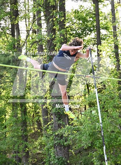 Thumbnail 3 in New Jersey Athletic Conference Meet (Pole Vault) photogallery.