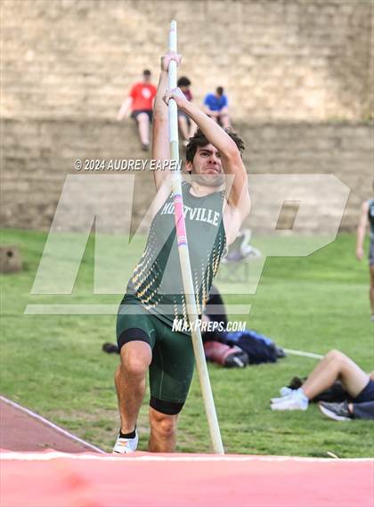Thumbnail 3 in New Jersey Athletic Conference Meet (Pole Vault) photogallery.